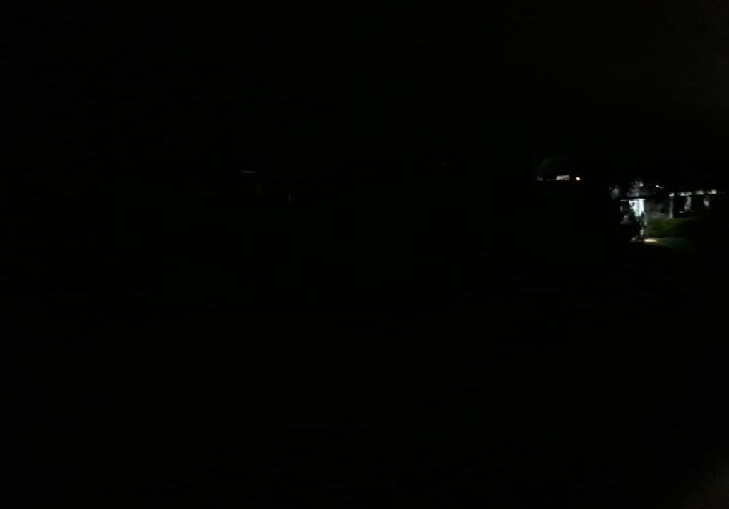 Moradores do Terras de São José reclamam da escuridão na entrada do bairro