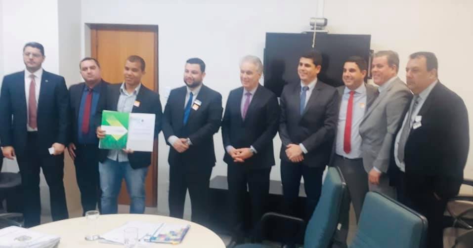 Vereador de Águas de Santa Bárbara busca recursos em Brasília