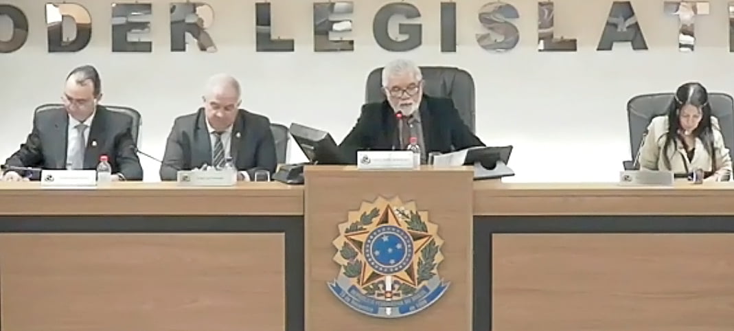 Barreto do Mercado vota a favor do governo e expõe “racha” na oposição