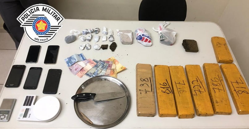 Suspeito de tráfico tenta subornar policiais na hora da prisão