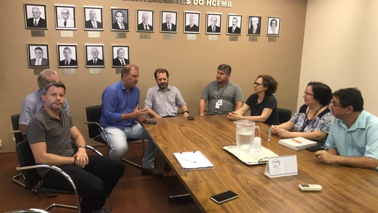 Convênio entre HCFMB, Prefeitura e Unesp Botucatu permite a realização de 20 mil testes de COVID-19