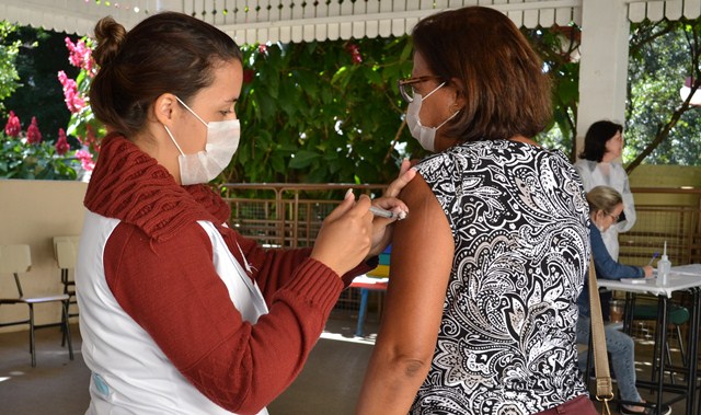https://www.jornalacomarca.com.br/wp-content/uploads/2020/05/Vacinação-gripe-Avaré.jpg