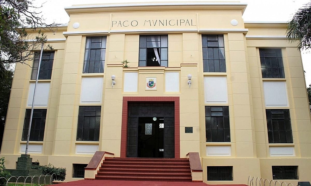 Prefeitura e Câmara terão ponto facultativo nesta sexta-feira