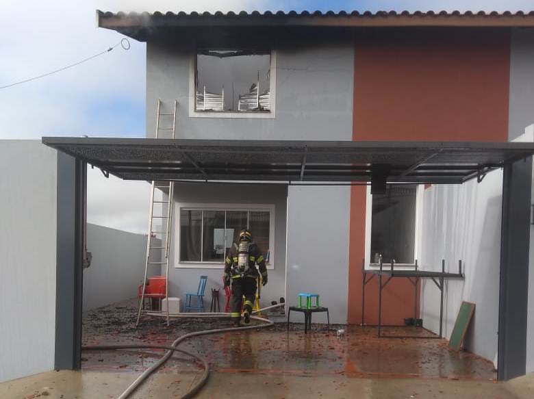 Explosões seguidas de incêndio mobilizam Corpo de Bombeiros em Avaré