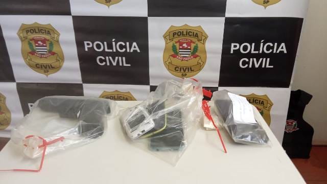 Dois suspeitos são presos por roubarem R$ 40 mil de residência em Cerqueira César