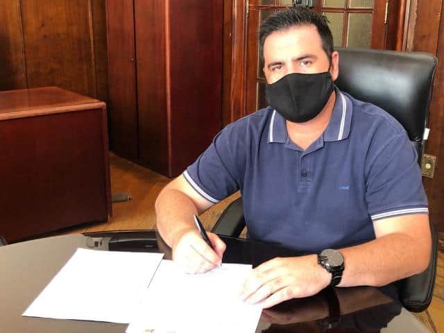 Prefeitura assina convênio para aquisição de maquinário agrícola