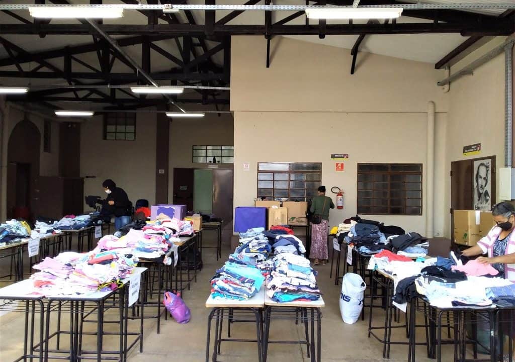 Projeto de doação de roupas do Fundo Social beneficia 530 famílias