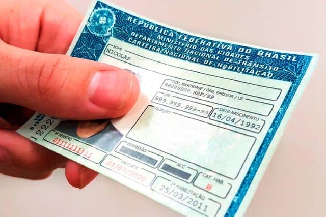 Renovação da CNH pode ser feita por meio dos canais digitais do Poupatempo