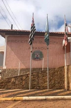 Arandu abre concurso público com seis vagas para motorista e operador de máquina
