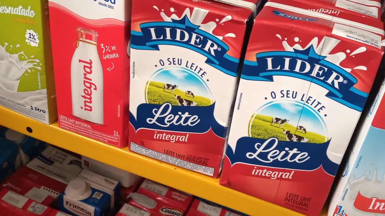 Fundo Social recebe doação de leite arrecadado em eventos