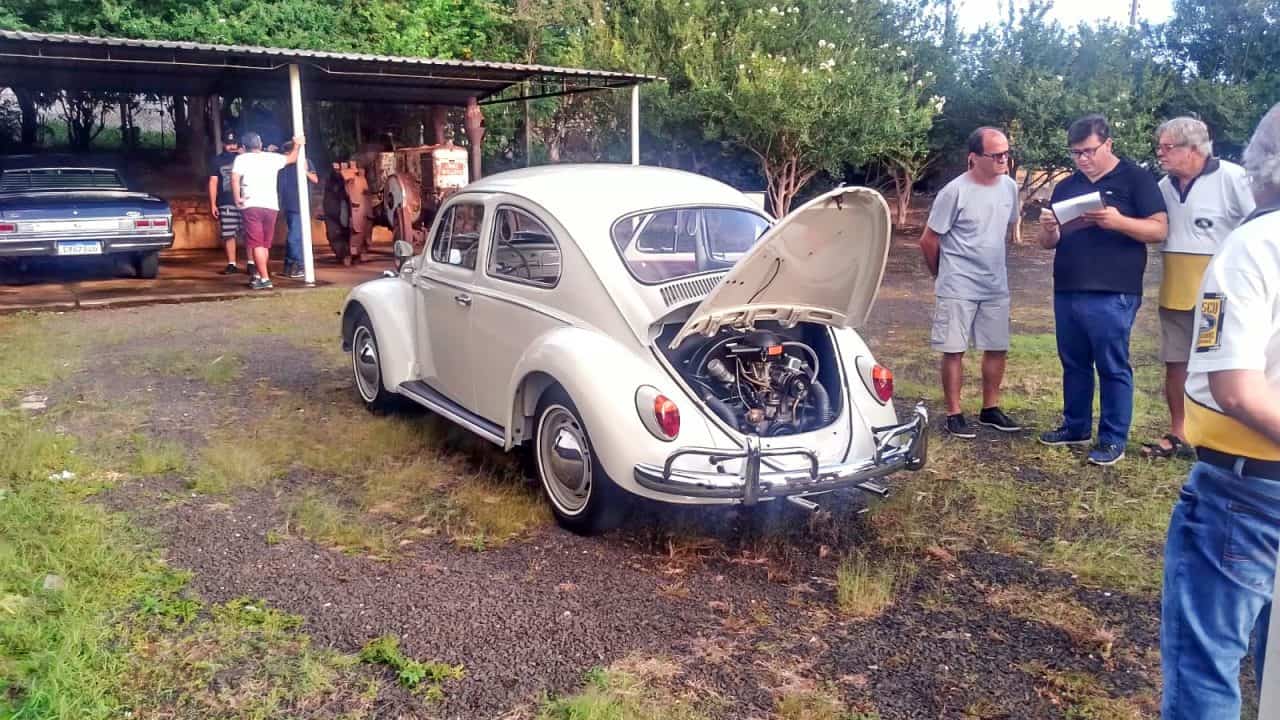 Fusca 1967 passa por vistoria para obtenção da Placa Preta em Avaré