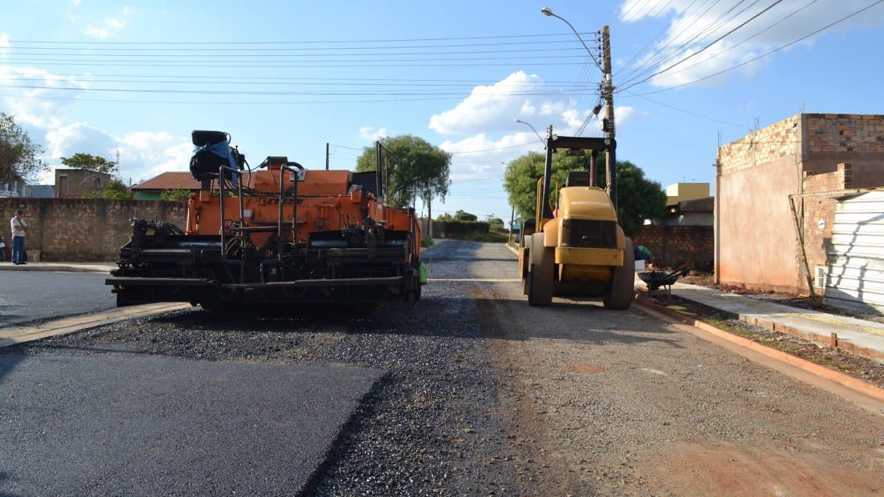 Prefeitura conclui mais uma etapa na pavimentação do bairro Terras de São José