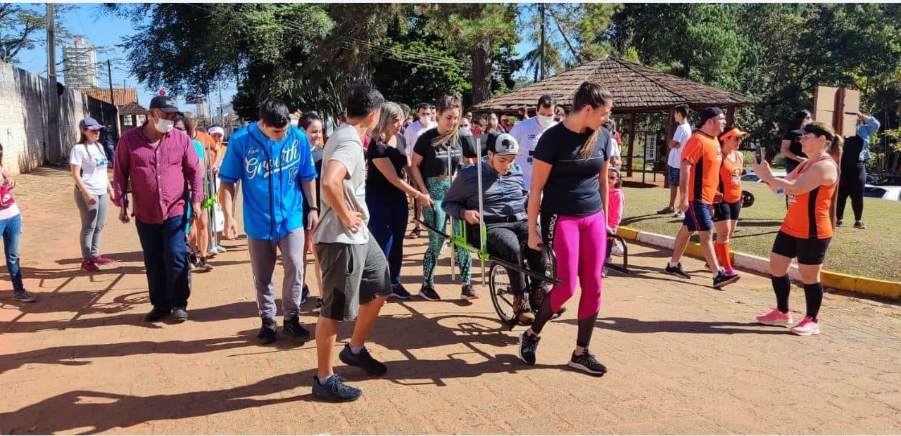 Projeto disponibiliza cadeiras adaptadas para trilhas no Horto Florestal