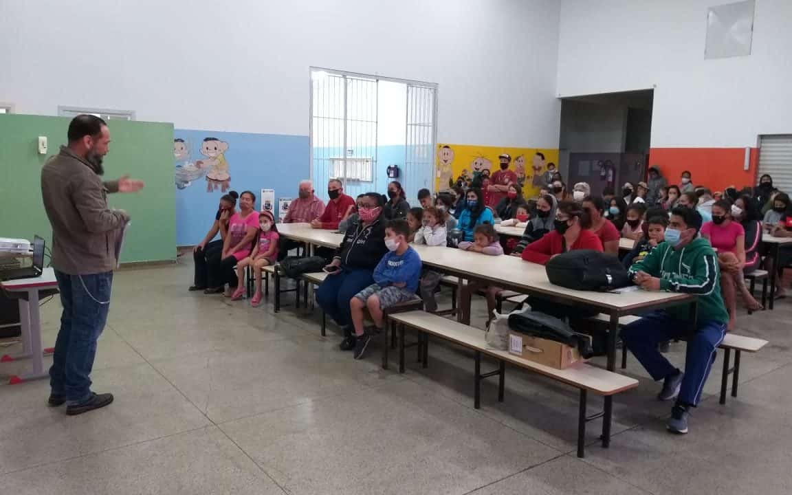 Ciclo de palestras discute prevenção ao bullying em escolas municipais