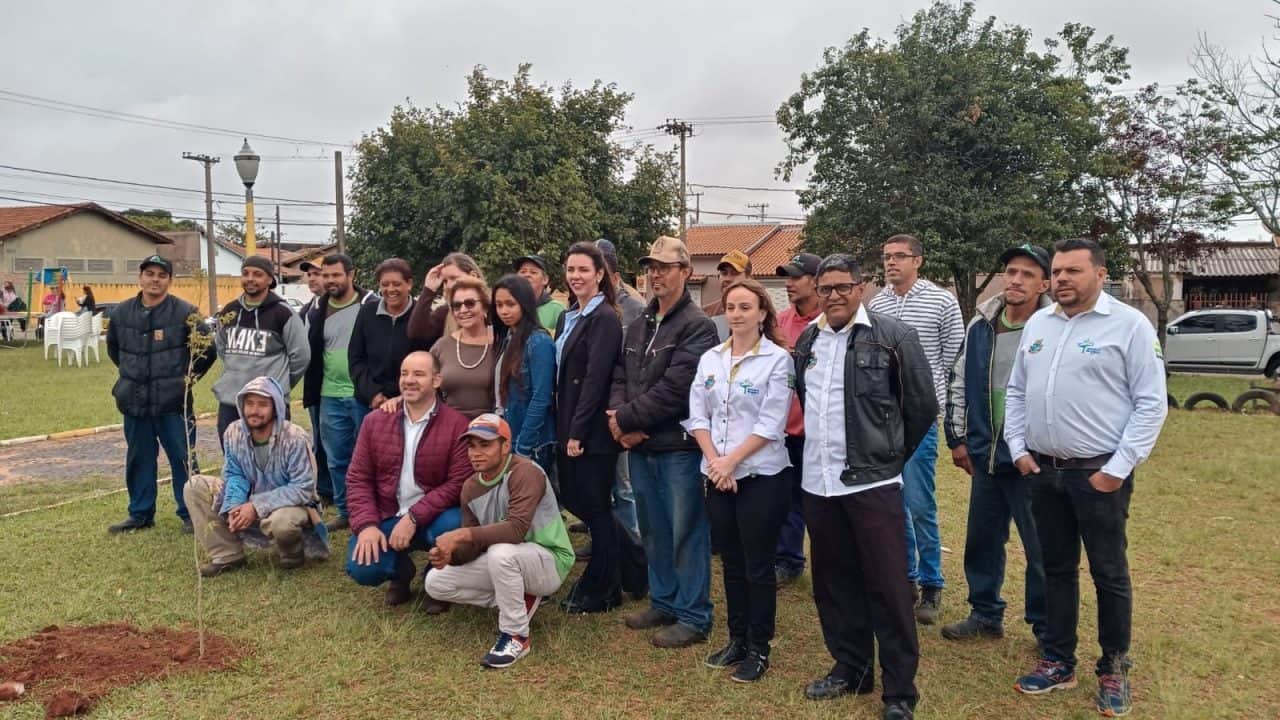 Projeto garante plantio de mudas nativas em praça de Avaré
