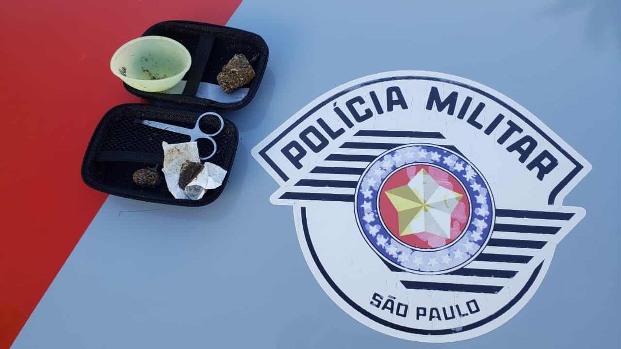 MC VK, que estava com MC Kevin no dia de sua morte, é detido por porte de droga em Arandu