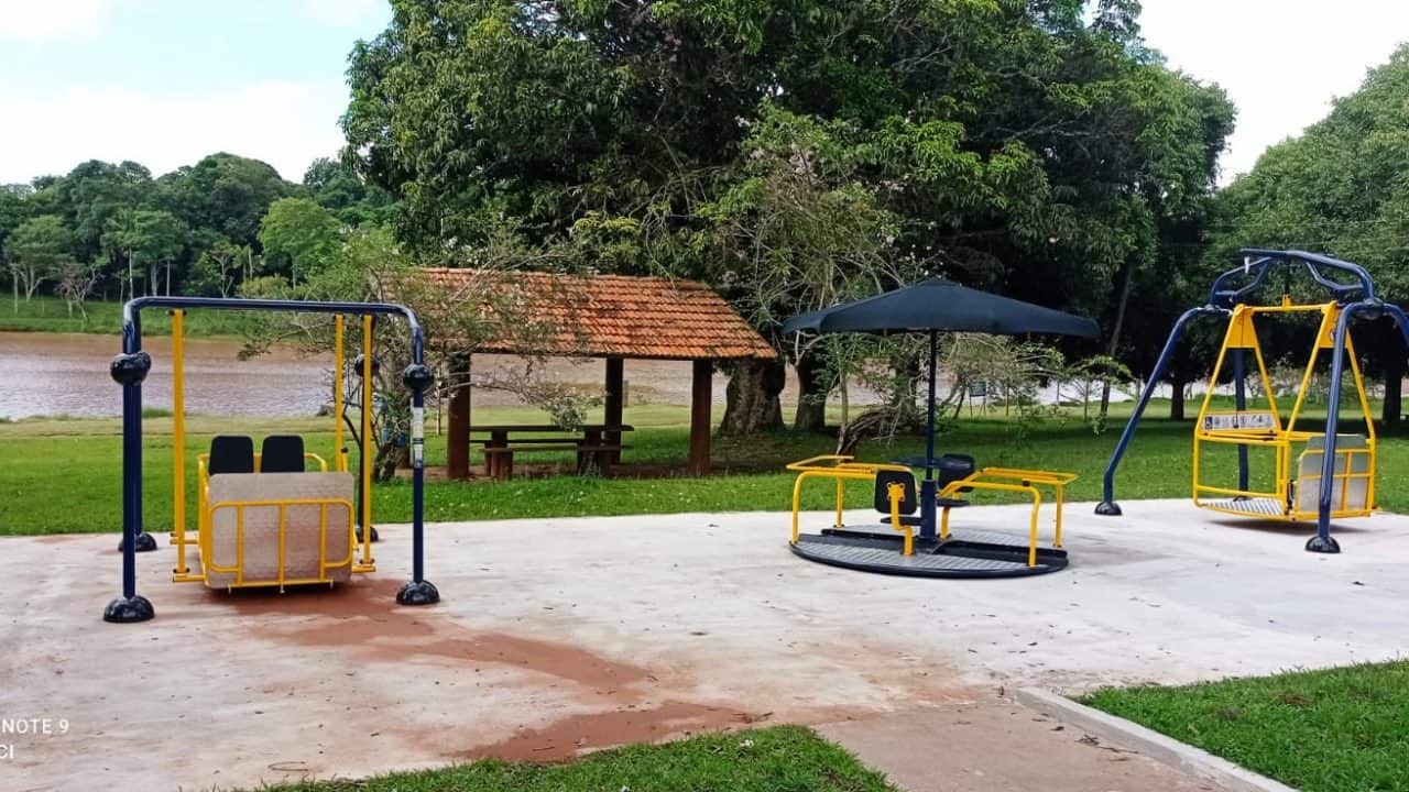 Horto Florestal recebe brinquedos adaptados para crianças com deficiência