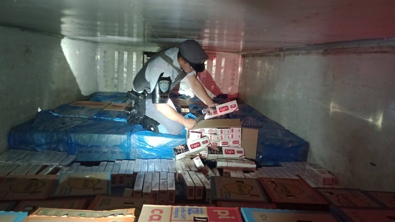 Polícia Rodoviária faz apreensão de cigarros contrabandeados