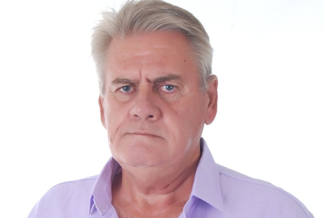 Profeta de Oscar Bressane lança seu primeiro livro