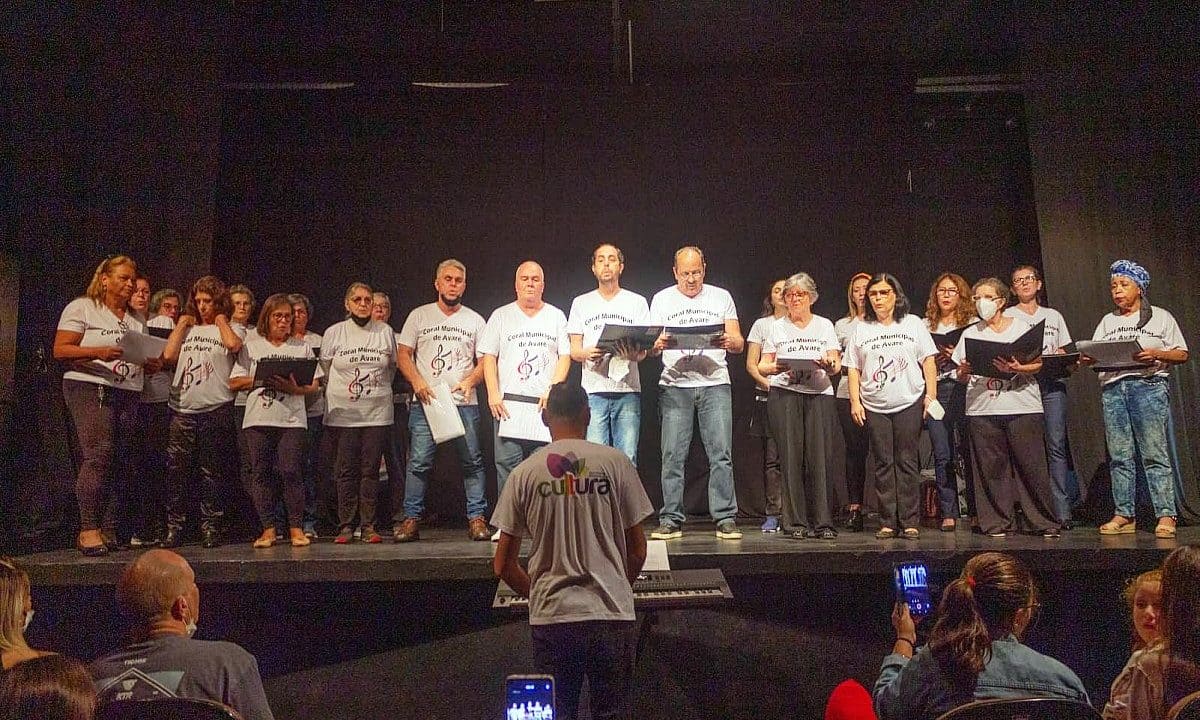 Coral Municipal relembra os anos 60 em apresentação na terça-feira