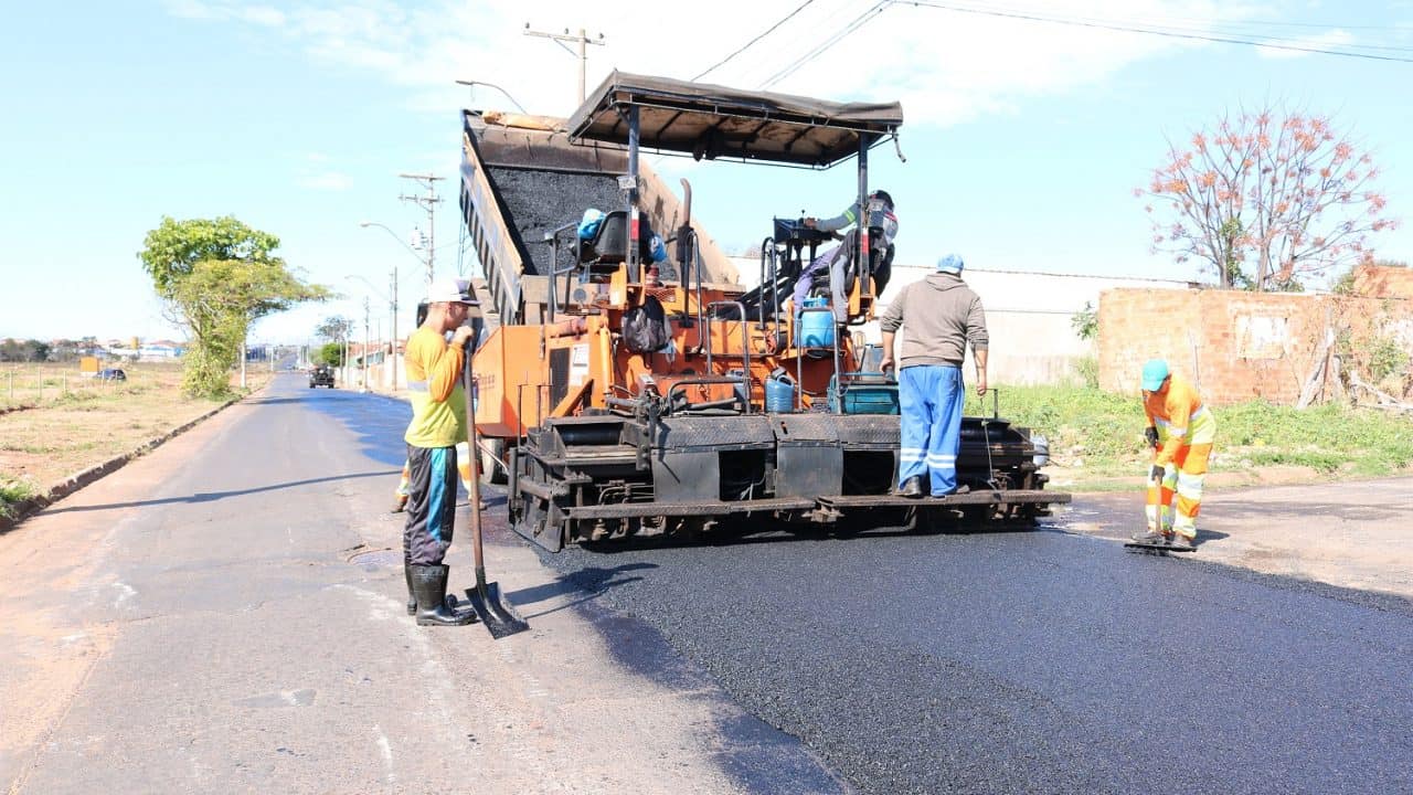 Avenida Getúlio Vargas é recapeada pela Prefeitura de Avaré