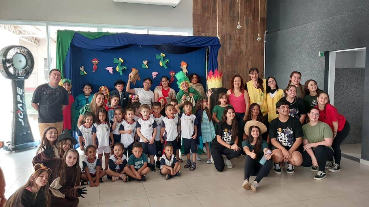 Rede Municipal de Ensino celebra importância do folclore