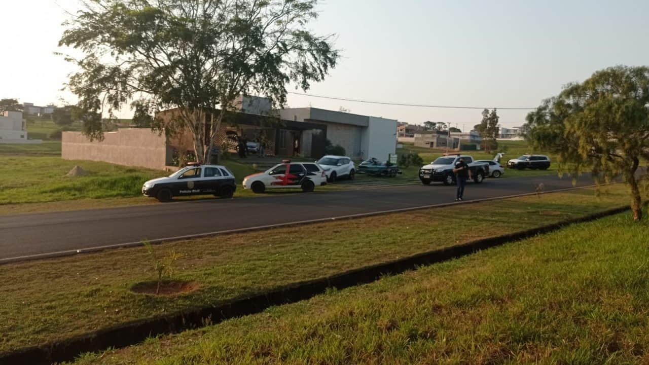 Polícia Civil desmantela quadrilha que aplicava golpes em leilões de veículos falsos