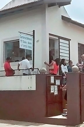 Eleitores que estarão fora do domicílio eleitoral já podem solicitar voto em trânsito