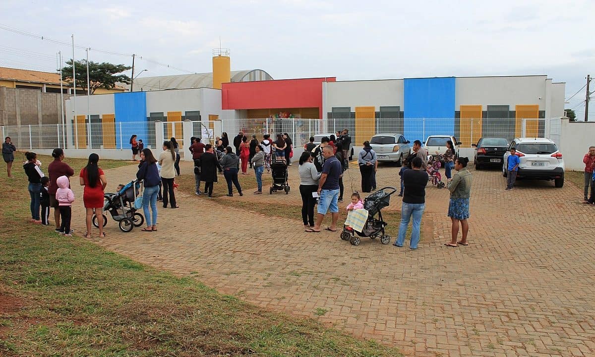 Aulas em escolas municipais estão suspensas na segunda, 14, e terça, 15