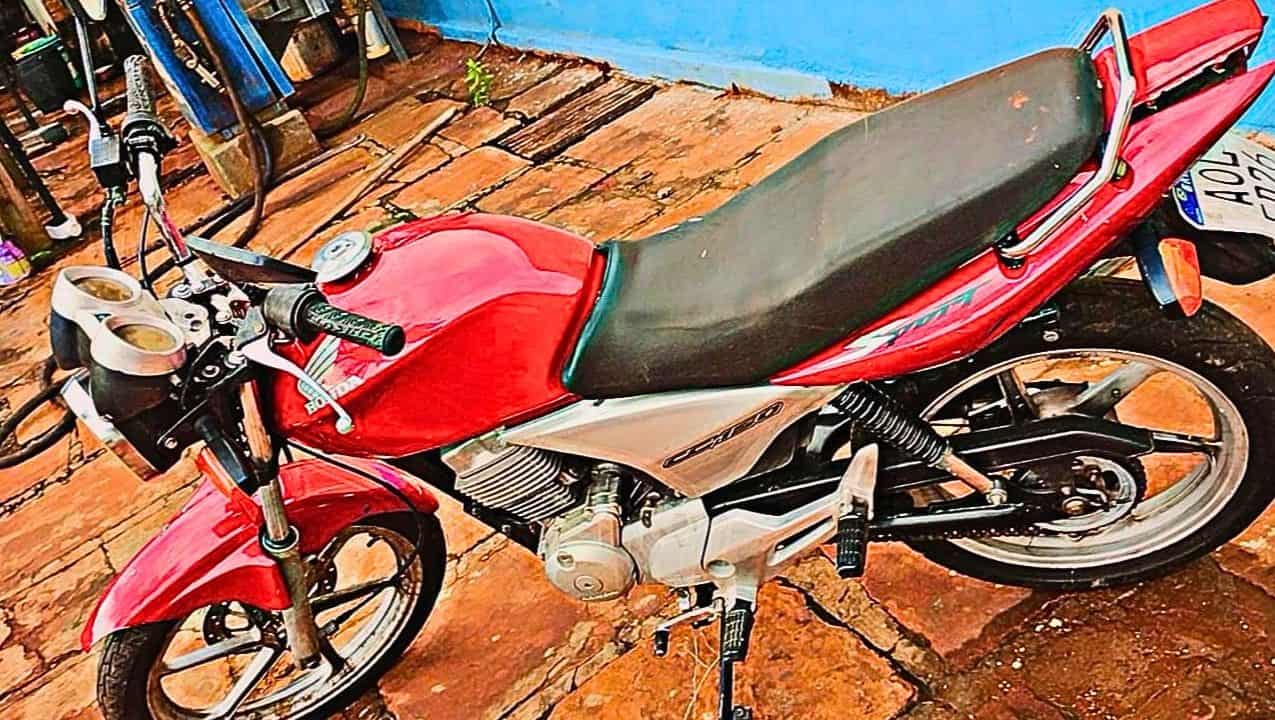 Moto furtada em Piraju é localizada e recuperada por policiais civis em oficina de Taguaí