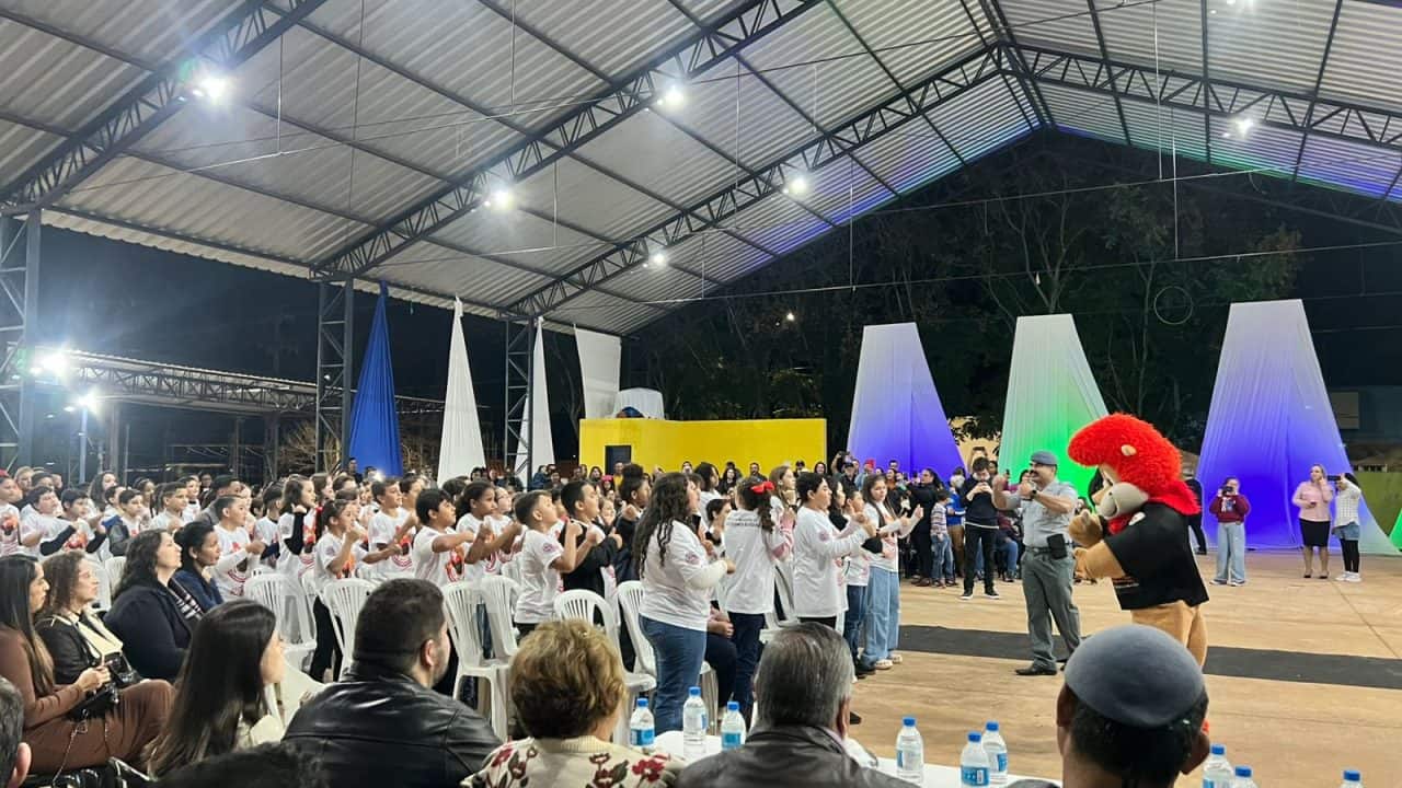 PROERD forma novas turmas da Escola “Paulo Silvério” em Águas de Santa Bárbara