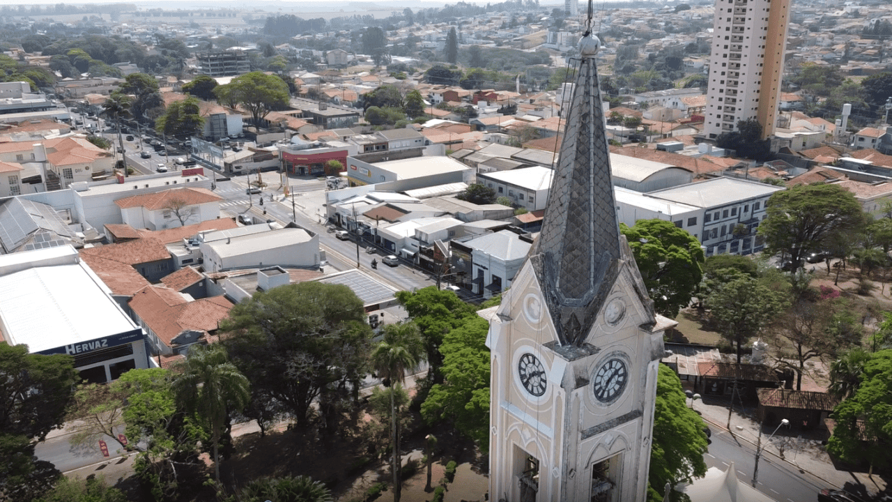 Prefeito Roberto Araujo anuncia construção de shoping em Avaré
