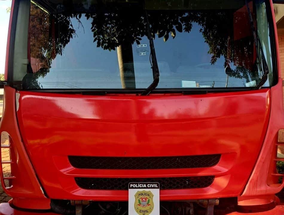 Polícia Civil recupera caminhão roubado em Avaré em oficina de Presidente Epitácio