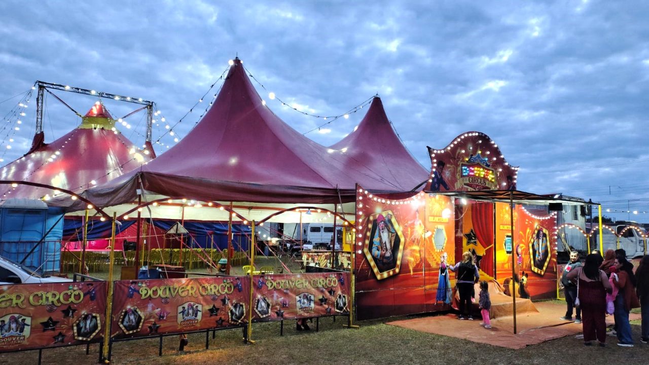 Douver Circus estreia espetáculo nesta sexta-feira, 25, no Jardim Paineiras