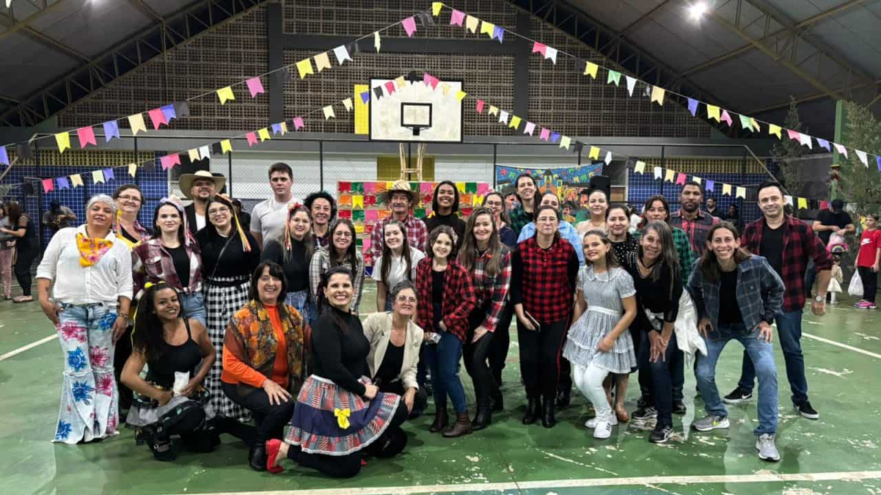 Rede Municipal de Educação de Óleo celebra as Festas de Tradições Culturais