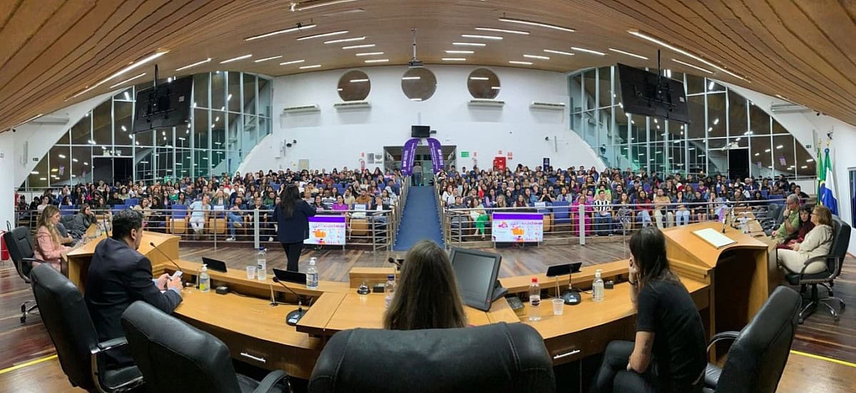 Campanha que conscientiza sobre violência contra mulher marca mês de agosto em Avaré