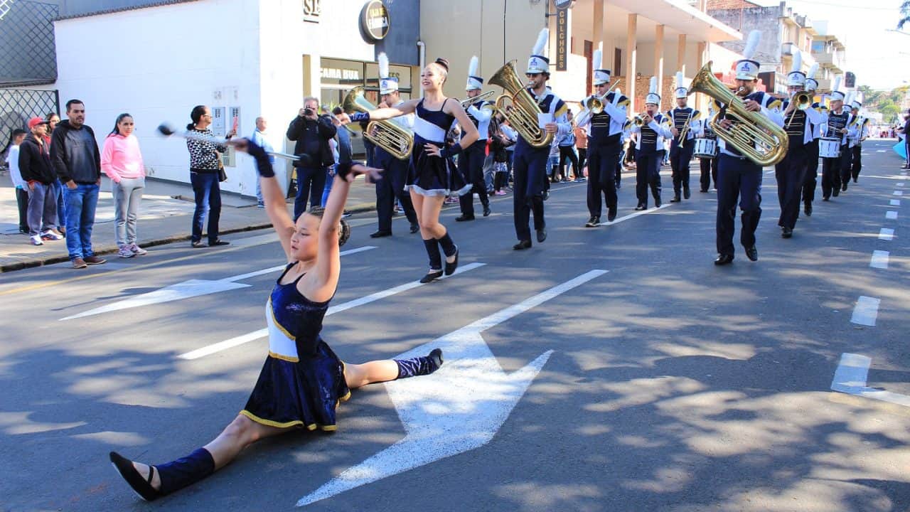 Ato cívico e tradicional desfile celebram aniversário de Avaré no dia 15