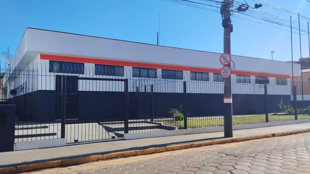 Operação policial integrada prende dois em flagrante por tráfico e posse de armas