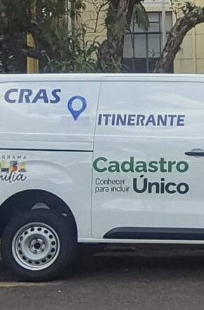CRAS Itinerante chega ao Costa Azul com serviços gratuitos e atendimento social à população