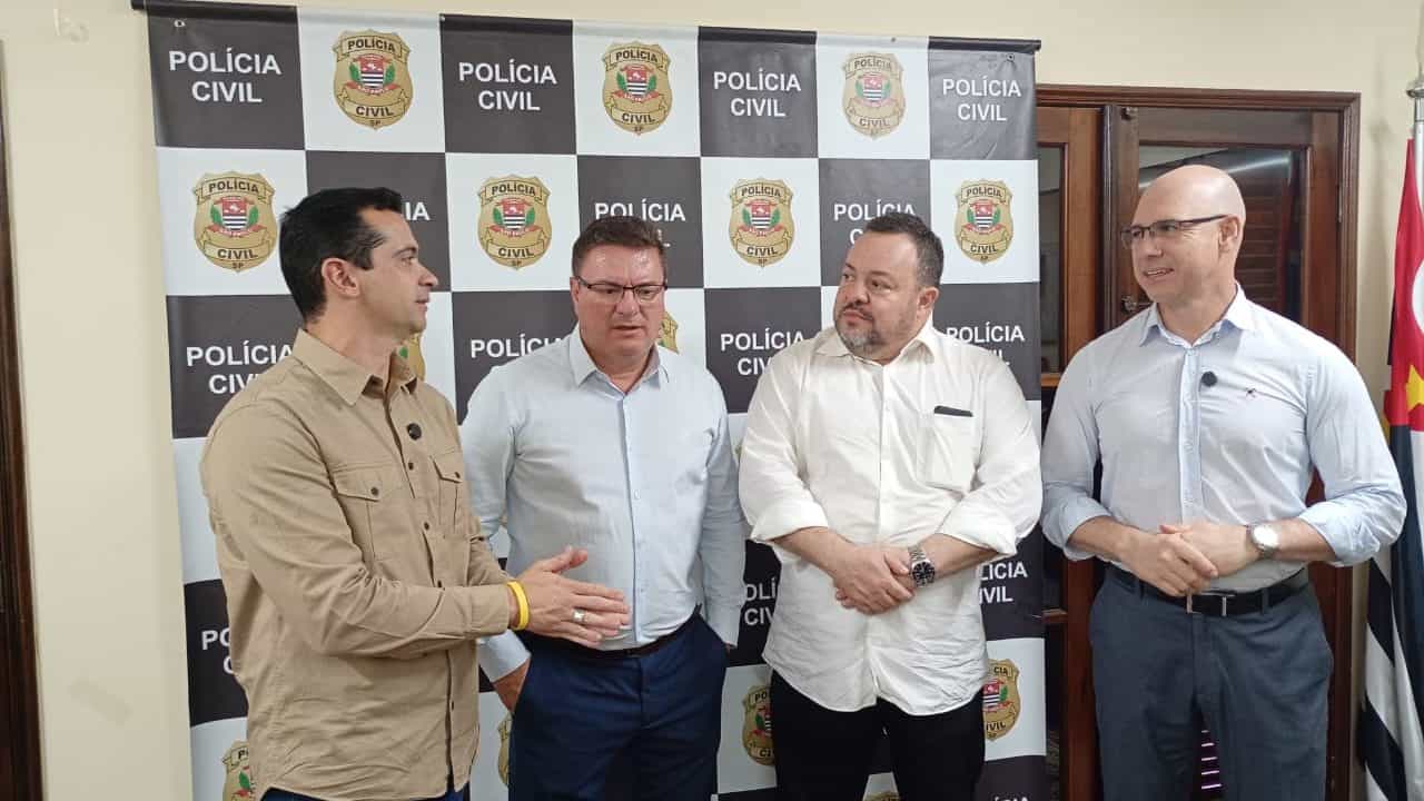 Autoridades discutem sobre construção de sede própria para a Delegacia Seccional de Avaré