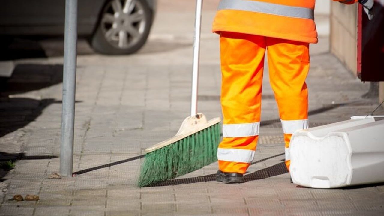 Frente de trabalho para zeladoria tem vagas preenchidas em Avaré