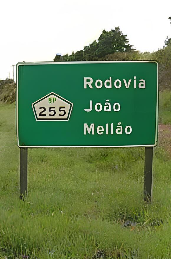 Concessionária realiza obras na SP-255 no trecho entre Avaré e Itaí