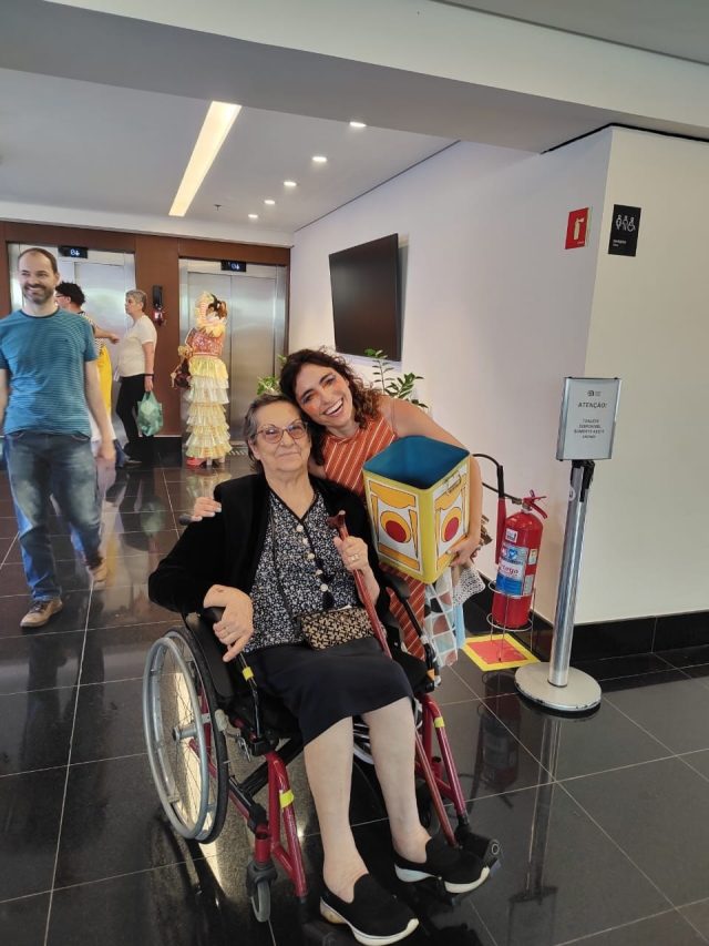 Avareense Bruna Caram estreia em teatro musical em São Paulo