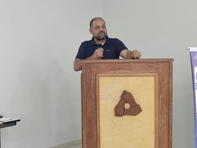 Reunião com moradores e comerciantes esclarece dúvidas sobre obras contra enchentes em Avaré