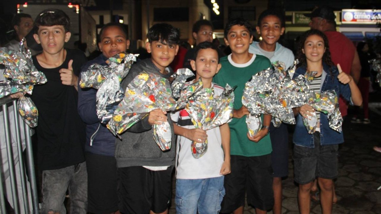 “Doce Páscoa” reúne milhares de crianças e transforma noite em festa em Cerqueira César