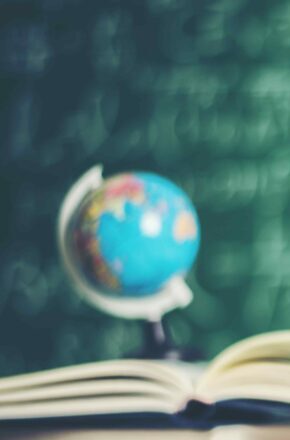 76% dos futuros professores não atingem nível considerado sólido em prova nacional e crise na formação docente preocupa especialistas