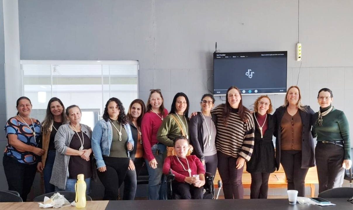 Mães atípicas recebem homenagem do projeto “Semeando Pérolas” de Cerqueira César