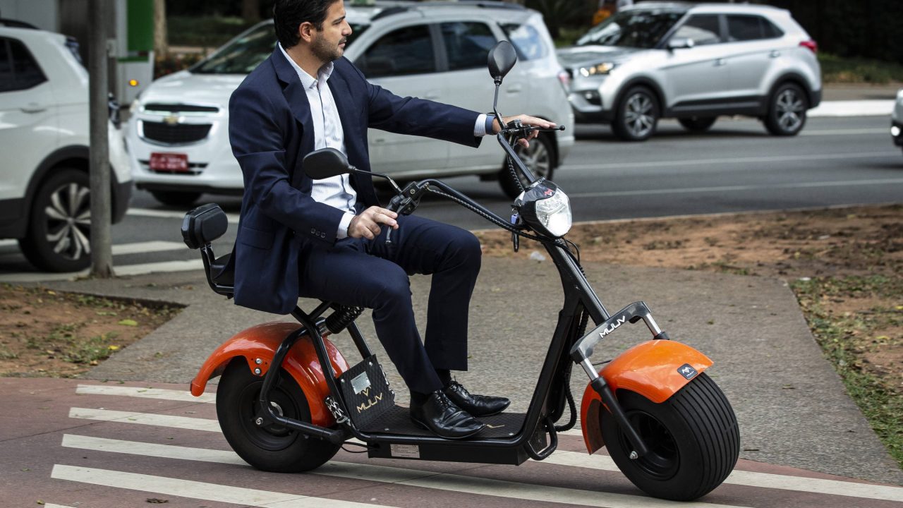 Nova lei promete apertar o cerco contra bicicletas elétricas e ciclomotores em Avaré