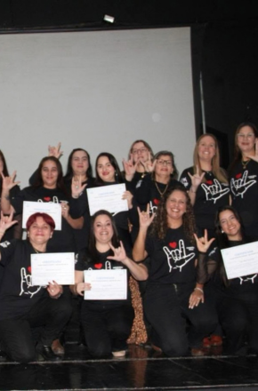 Cerqueira César realiza encontro de surdos e formatura de curso de Libras