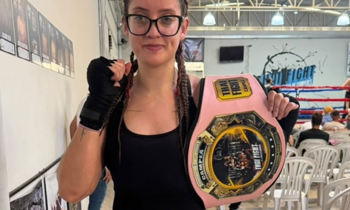 Atleta de Avaré conquista cinturão de Muay Thai em competição em Matão